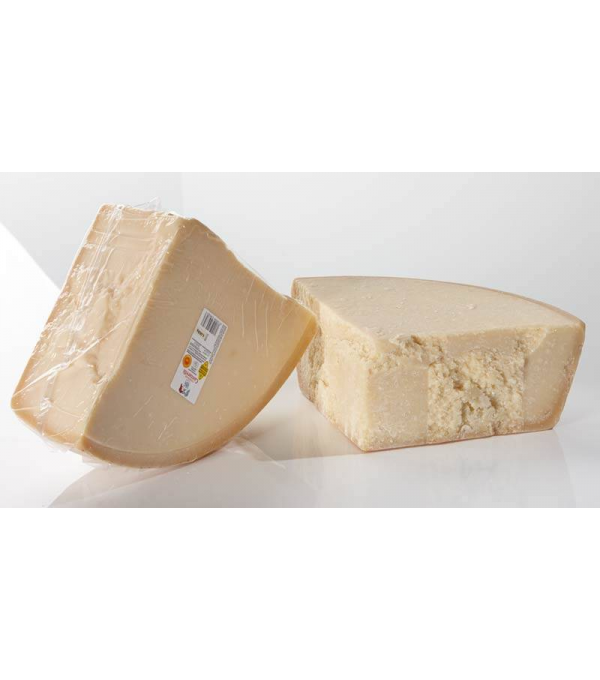 Vente en gros GRANA PADANO 1/8 10 MOIS ITALIE LE KG CANTARELLI sur cash-alimentaire.com